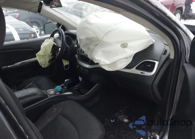 3C4PDCAB1JT152488: 43931774