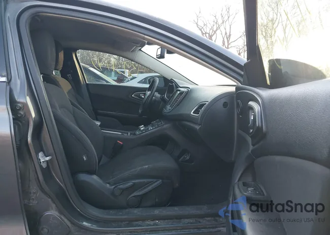 1C3CCCAB8FN626904: 43931775