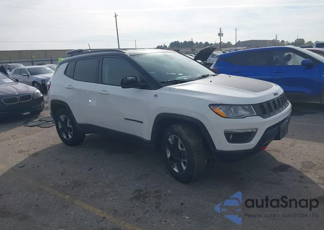 3C4NJDDB4JT404042: 43931820