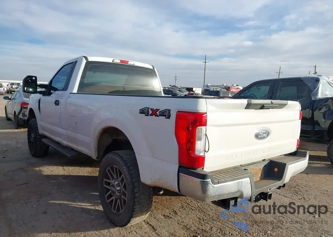 1FDBF2B68JEC12391: 43931915