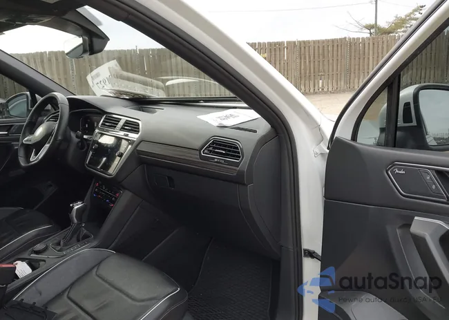 3VV4B7AX8NM136611: 43931927