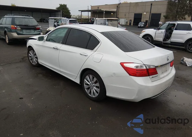 1HGCR2F88DA242273: 43932057