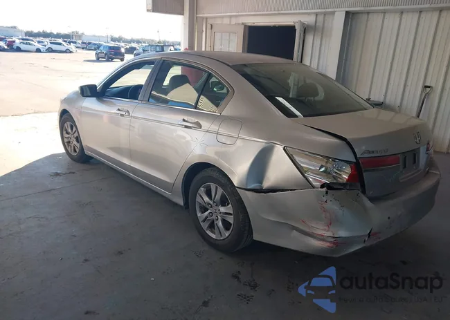 1HGCP2F65CA137273: 43932066