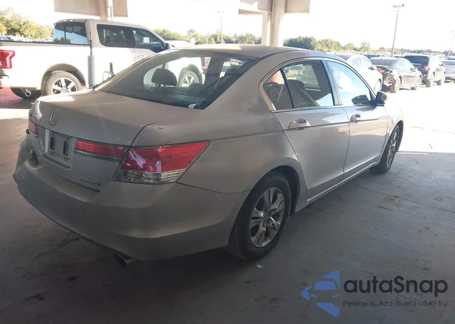 1HGCP2F65CA137273: 43932066