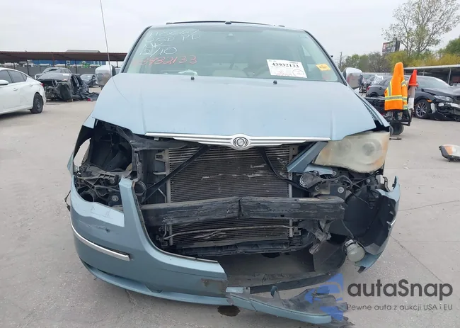 2A8HR64X48R791209: 43932133