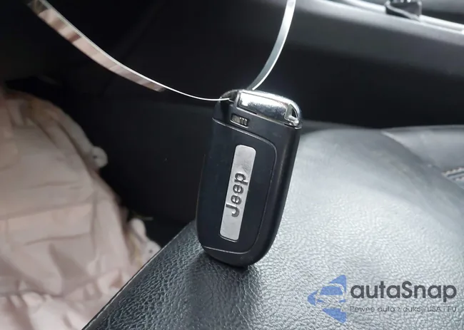 3C4NJDCB7NT160961: 43932139