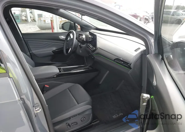 1V25MPE82RC018222: 43931402