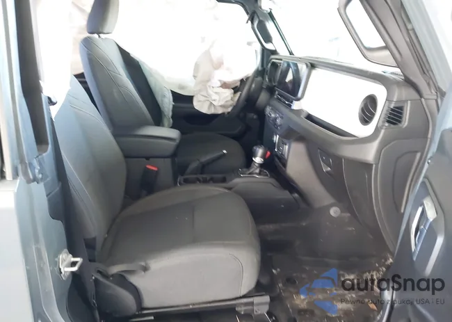 1C4PJXAG1RW261812: 43931498