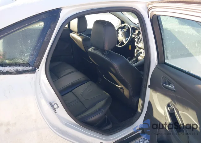 1FADP3F22EL251184: 43931524