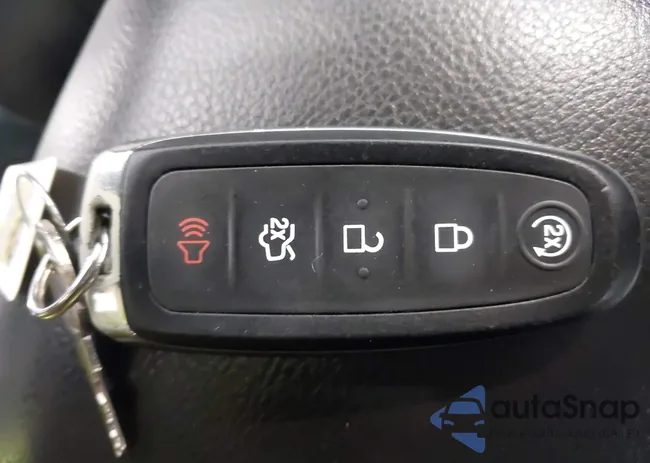 1FADP3J28EL196926: 43932798