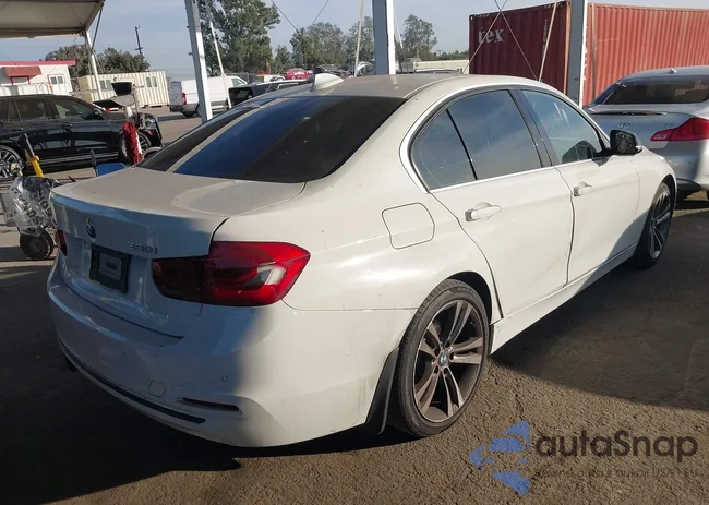 WBA8B9G33HNU54935: 43932956