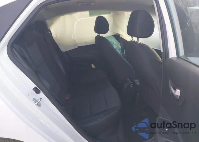 3KPA24AD2PE574253: 43932977