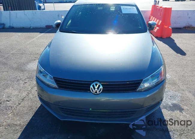 3VWLL7AJ0CM405939: 43933019