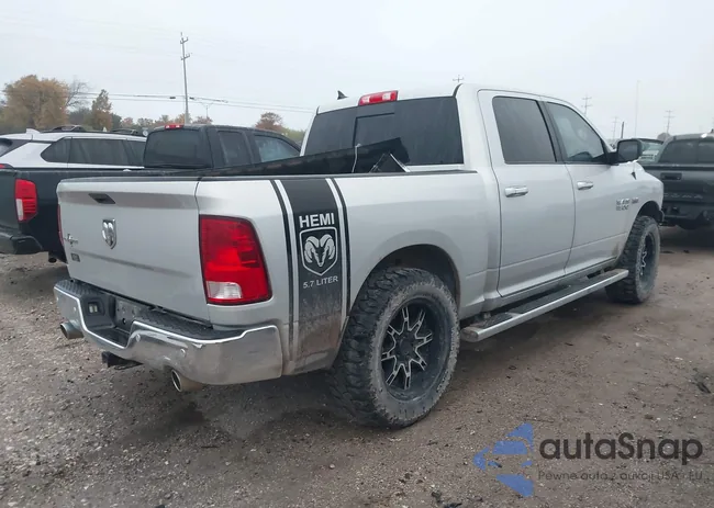 1C6RR6LT4JS333935: 43932393