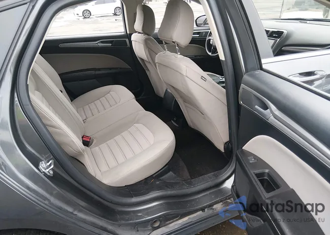 3FA6P0G76LR256257: 43932425