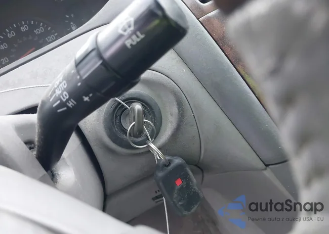 4T1BF28BX3U285680: 43932477