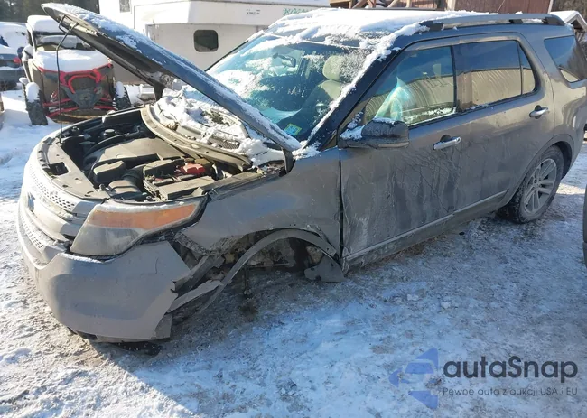 1FMHK8D88CGA62457: 43932515