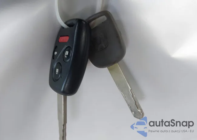 1HGCP2F35AA072380: 43932676