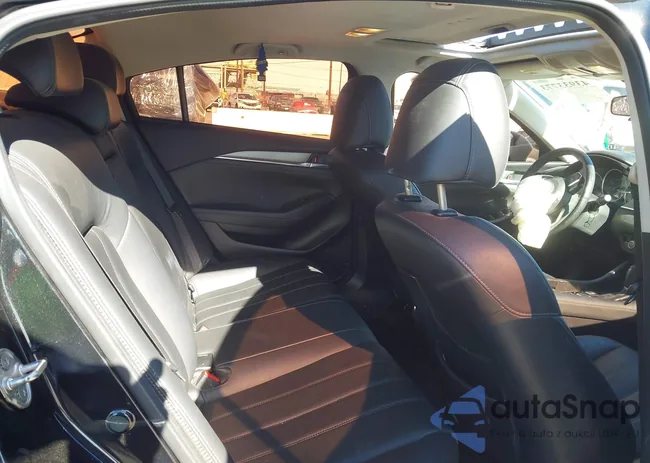 JM1GL1VM5L1526372: 43933773