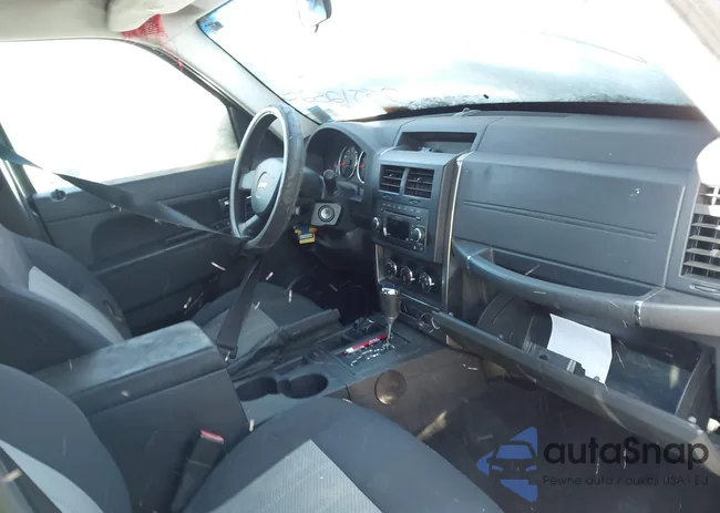 1J8GN28K19W533396: 43933798