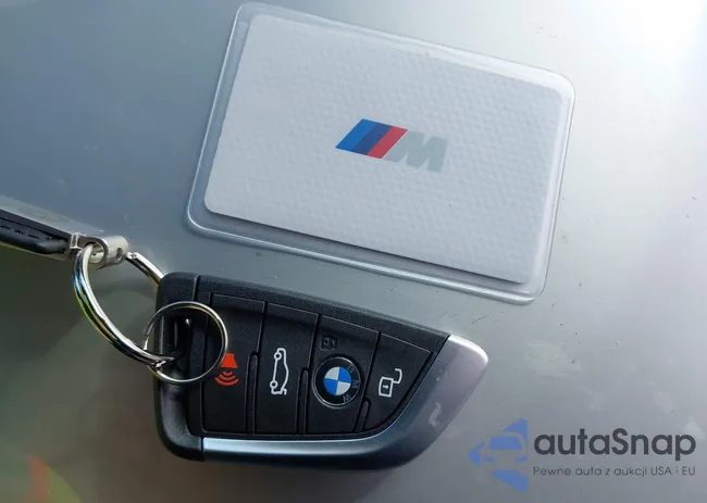 5UX43DP09R9W89873: 43933862