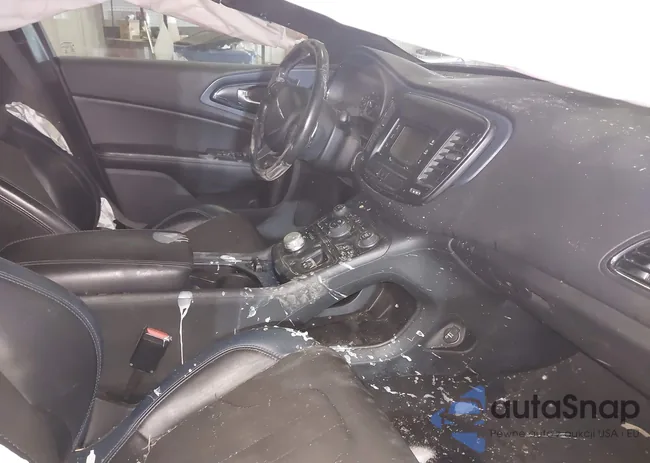 1C3CCCBG2FN713465: 43933900