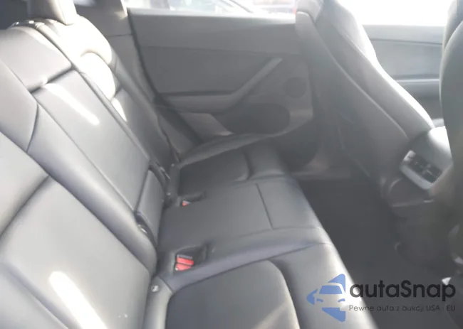 5YJYGDEE3MF076930: 43933932