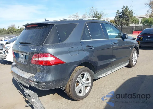 4JGDA5HB9CA033686: 43934051