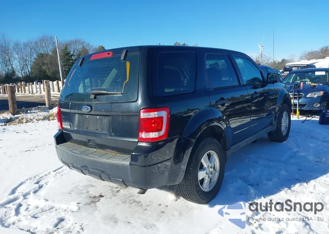 1FMCU9C78AKC90438: 43934181