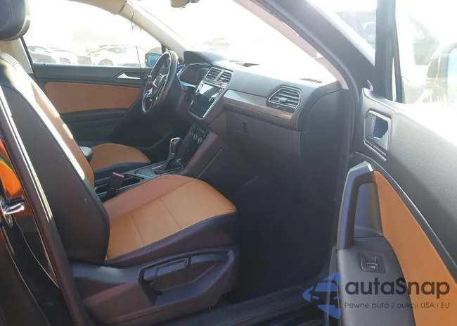 3VV3B7AX3KM087213: 43933399