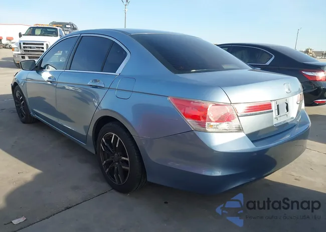 1HGCP2F30BA094370: 43933416