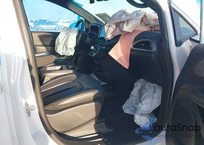 2C4RC1BG4SR530642: 43933506