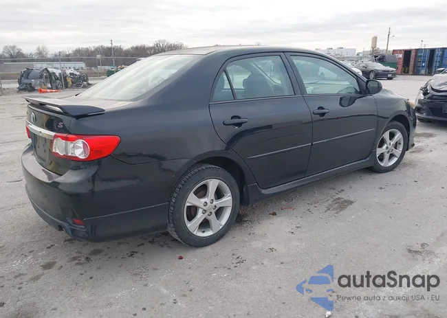 2T1BU4EE9DC980977: 43933597