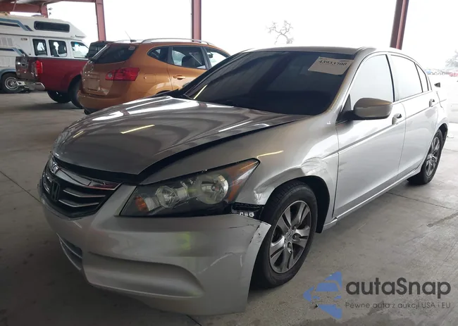 1HGCP2F49BA099611: 43933700