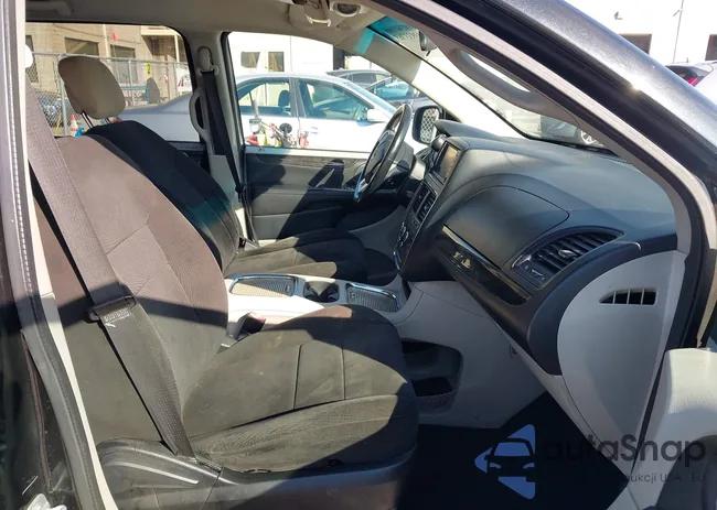 2C4RDGCG0DR717541: 43933763