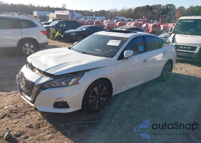 1N4BL4DV2KC135579: 43934871