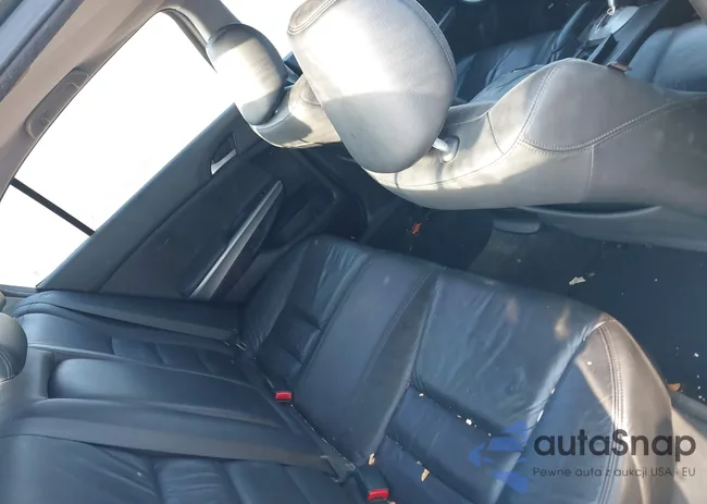 1HGCP2F82AA061624: 43935045