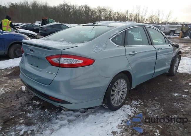 3FA6P0SU8ER223535: 43935083