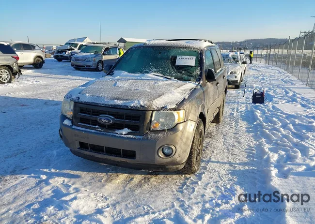 1FMCU9D73AKB10040: 43935182