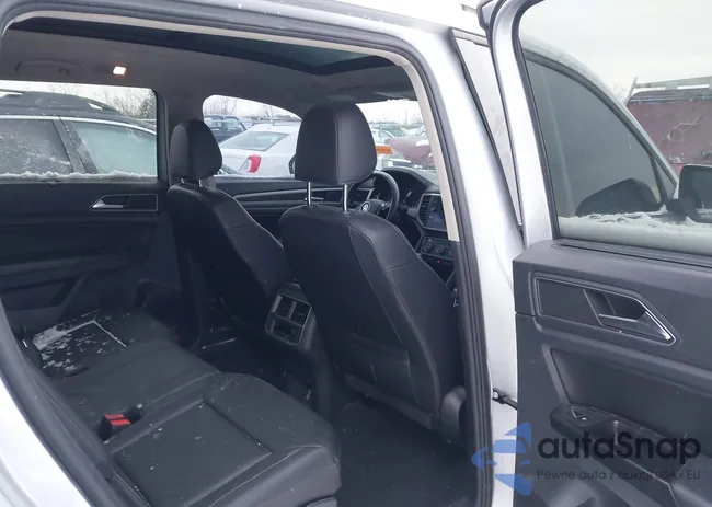 1V2XR2CA6KC619402: 43935200