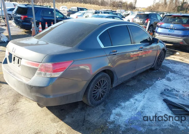 1HGCP2F39CA215155: 43934476