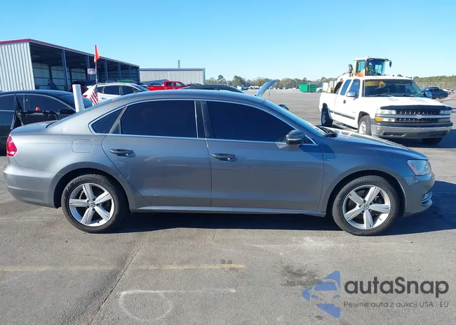 1VWAT7A31FC117040: 43934624