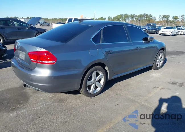 1VWAT7A31FC117040: 43934624