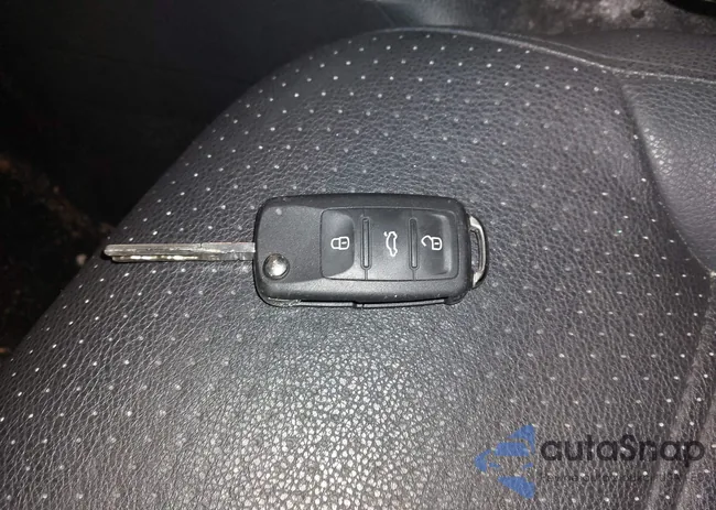 3VWD07AJ9FM233976: 43934689