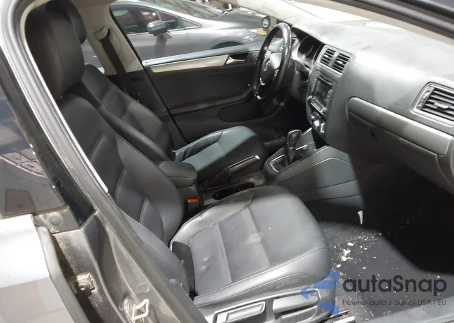 3VWD07AJ9FM233976: 43934689