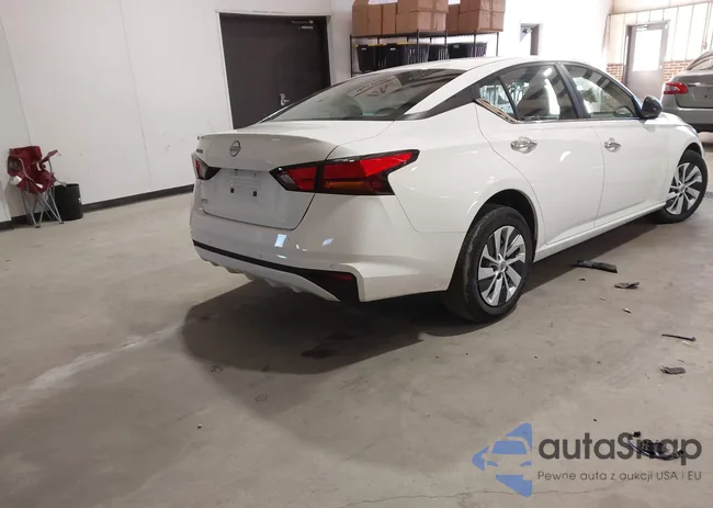 1N4BL4BV5RN359382: 43934739