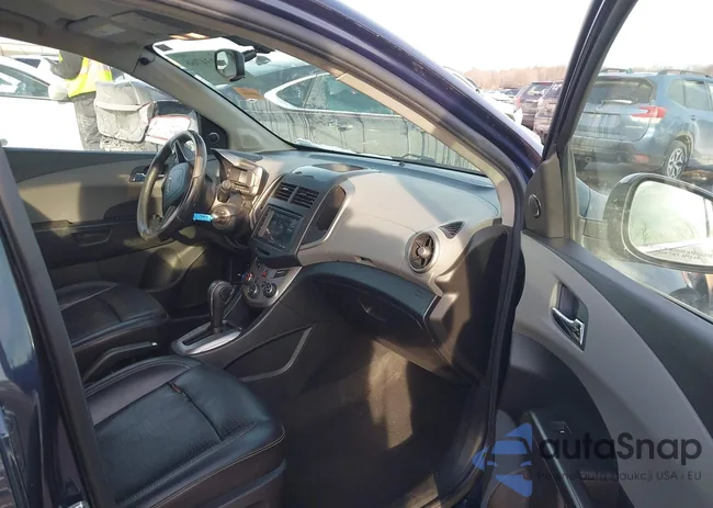 1G1JE6SB6G4159236: 43934766