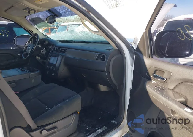 1GNEC03057R350407: 43935820