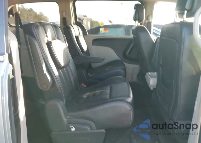 2C4RC1BG9GR212717: 43935855