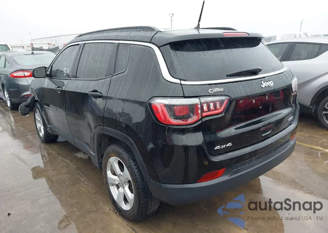 3C4NJDBB3JT307174: 43935990